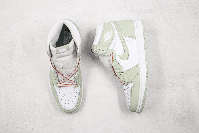 Air Jordan 1 Retro High Og Seafoam/Healing Orange/White 5