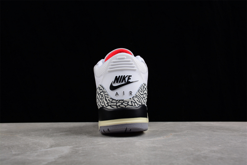 Air Jordan 3 Retro Summit White/Fire Red/Black/Cement Grey 21