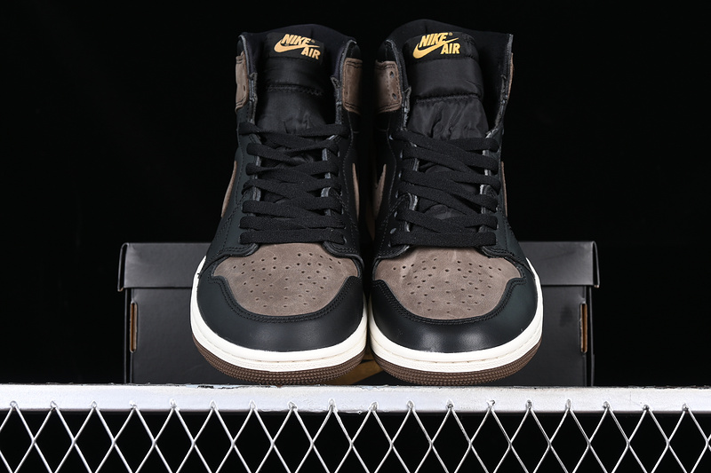 Air Jordan 1 Retro High Og Black/Metallic Gold/Palomino/Sail 25