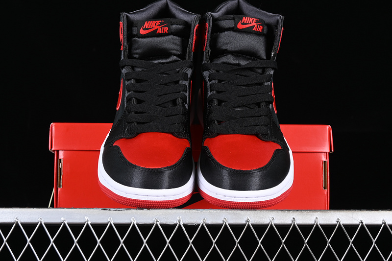 Air Jordan 1 High Og Satin Bred White/Black/Red 19