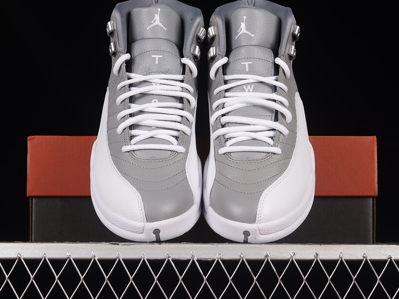 Air Jordan 12 Retro Stealth/White/Cool Grey 5