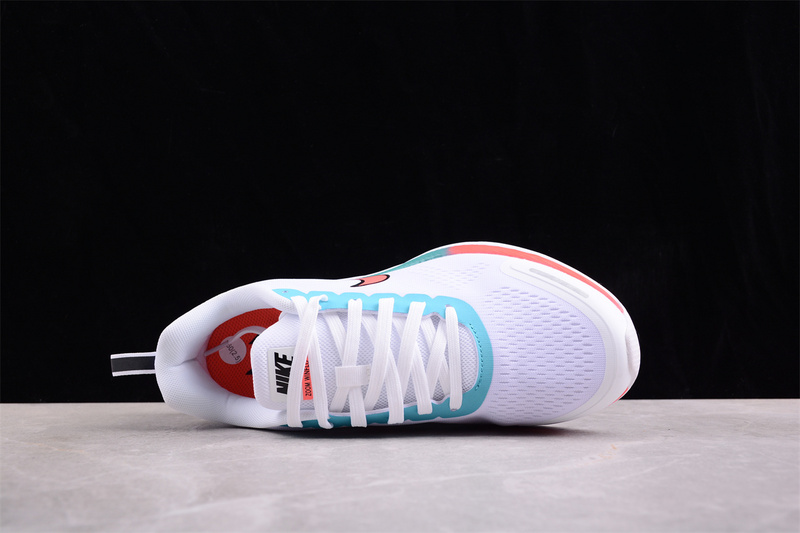 Zoom Winflo 9X White/Blue/Orange 17