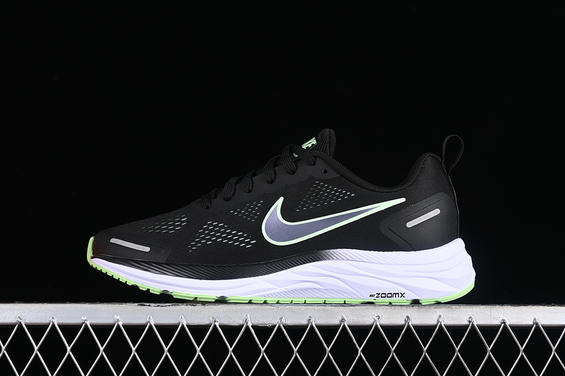 Zoom Winflo 9X White/Black/Green 17