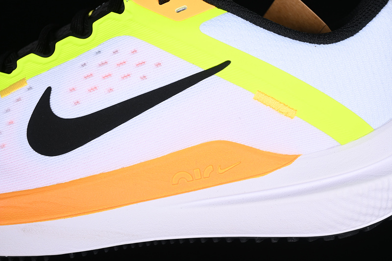 Zoom Winflo 10 White/Black/Yellow/Orange 25