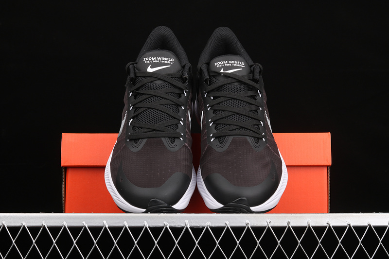 Zoom Winflo 8 Black/Dark Smoke Grey/White 11