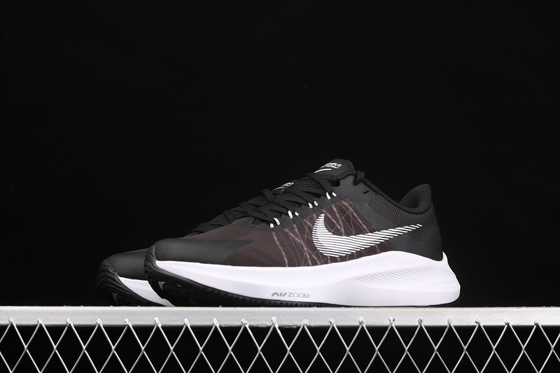 Zoom Winflo 8 Black/Dark Smoke Grey/White 17