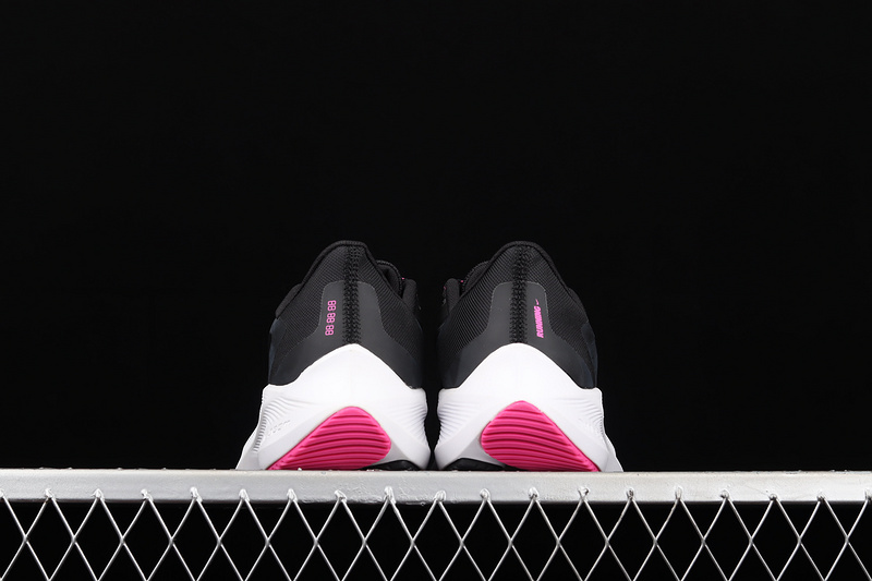 Air Zoom Winflo 7 Dark Smoke Grey/Fire Pink/White/Black 11