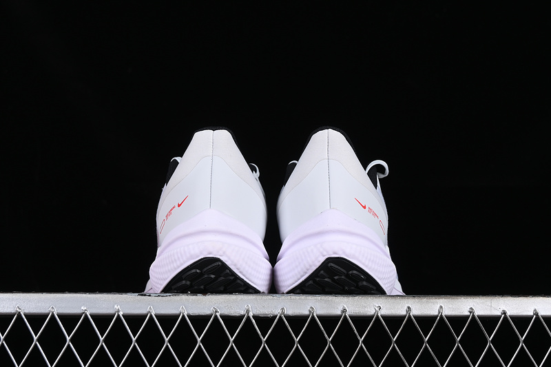 Zoom Winflo 9 White/Black/Grey/Pink 9