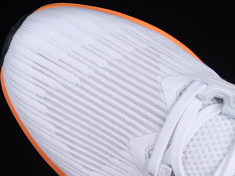 Zoom Winflo 9 White/Black/Orange Crimson 5