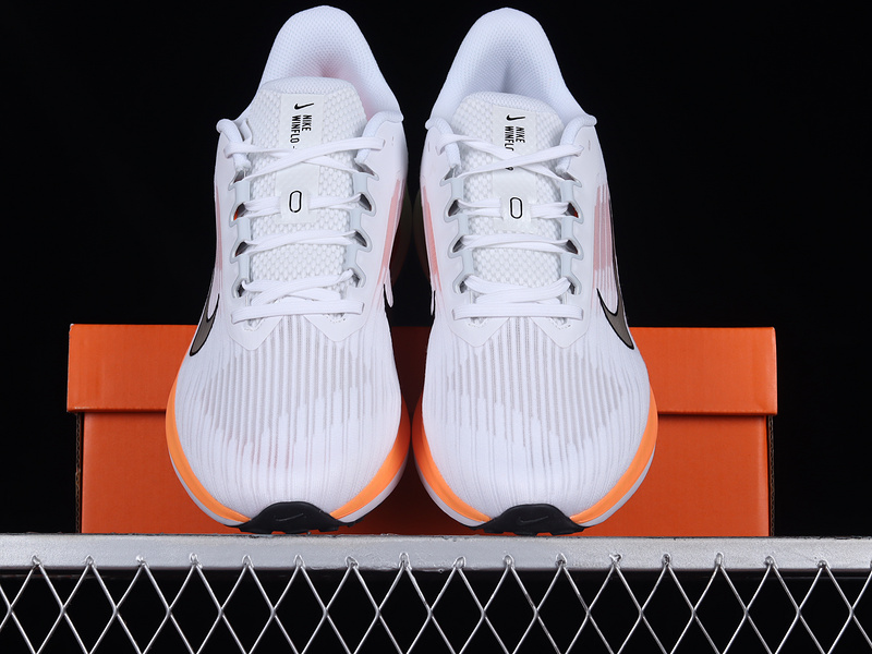 Zoom Winflo 9 White/Black/Orange Crimson 25