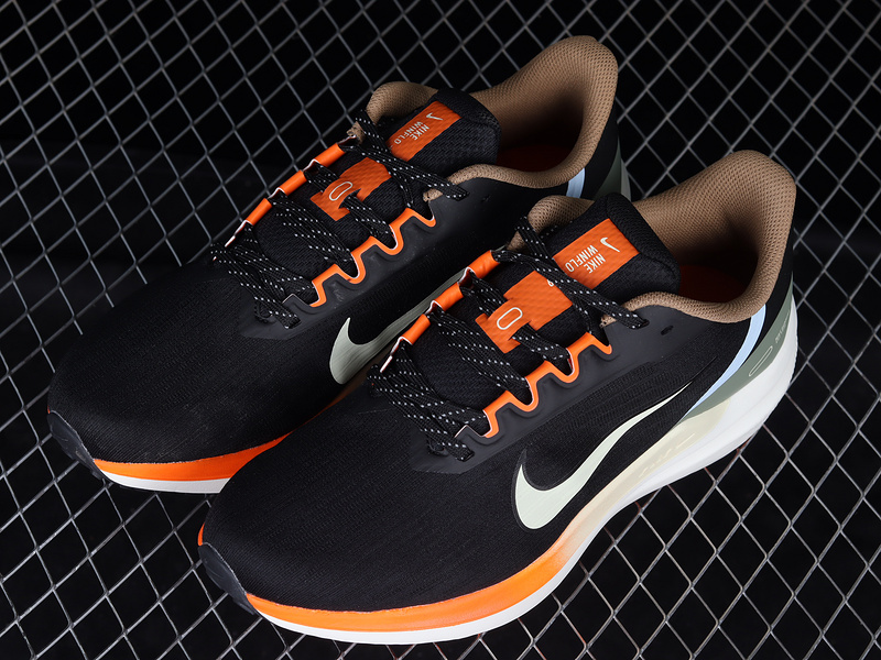 Zoom Winflo 9 Black/Orange/White 25