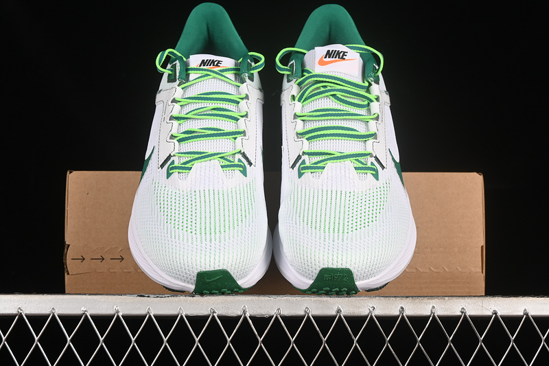 Air Zoom Pegasus 40 Premium Ill Bowerman White/Fir/Green Strike/Malachite 27