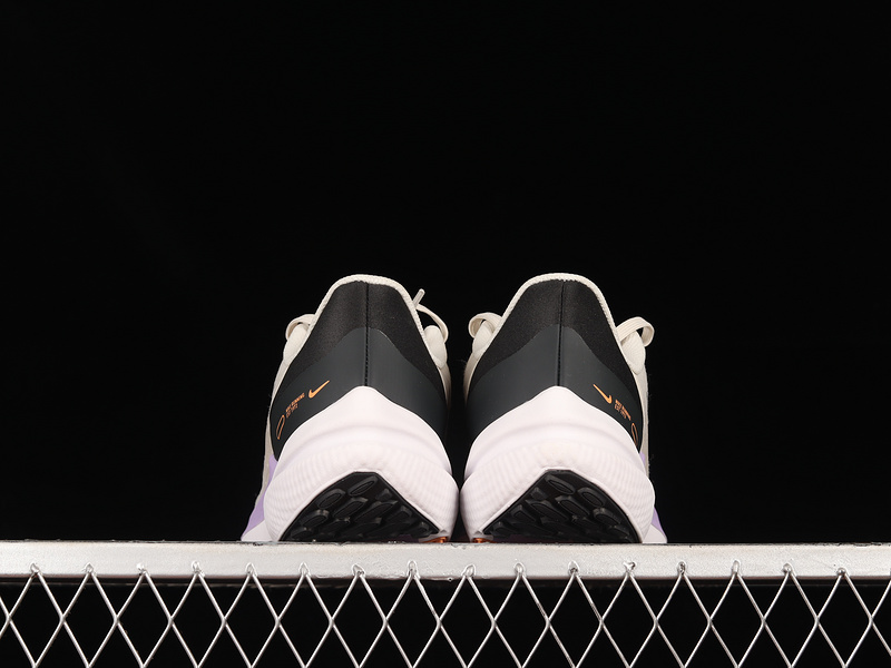 Air Zoom Winflo 9 Off White/Black/Purple 27