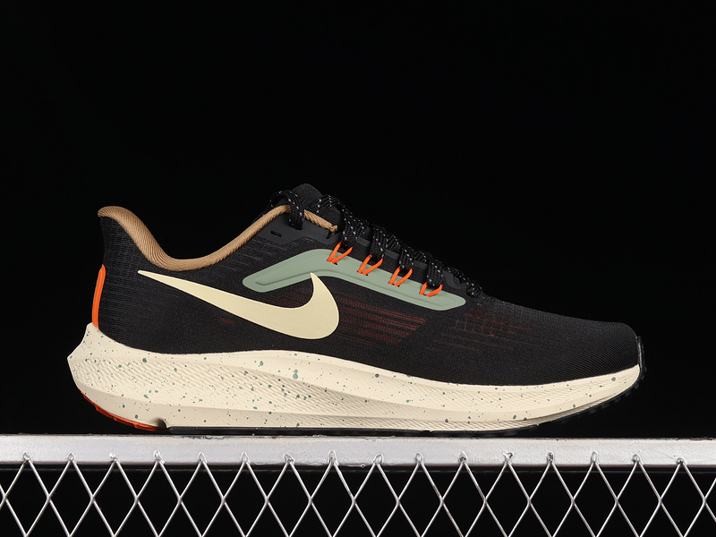 Air Zoom Pegasus 39 Black/Coconut Milk/Safety Orange/Alabaster 3