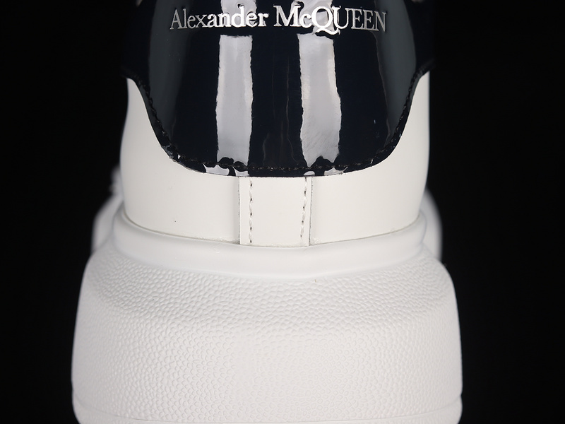 Alexander Mcqueen White/Black 29