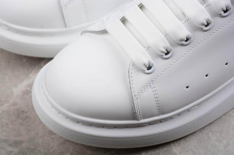 Alexander Mcqueen Sneakers White/White/Green 25