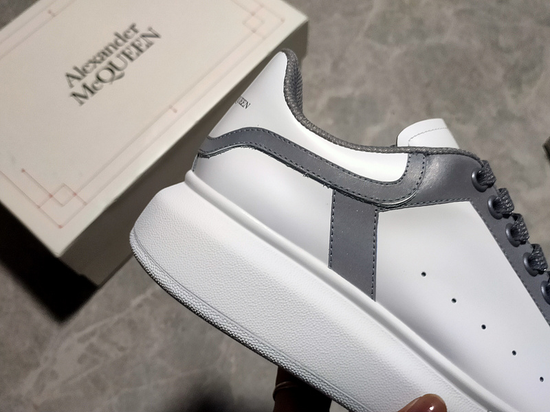 Alexander Mcqueen Sole Leather Sneakers White/White/Grey 17