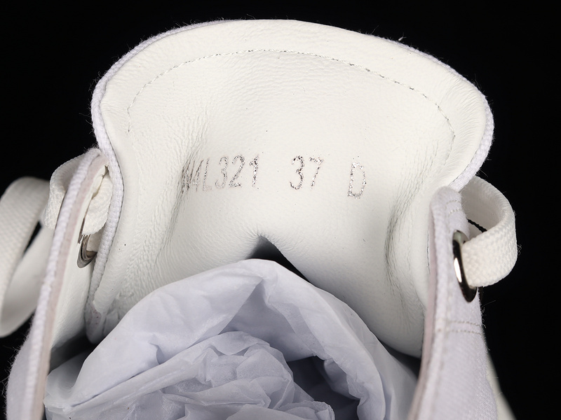 Alexander Mcqueen Low-Top Canvas Shoes White/White/White 19