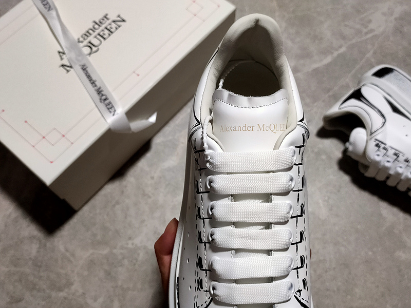 Alexander Mcqueen White/Black/White 3