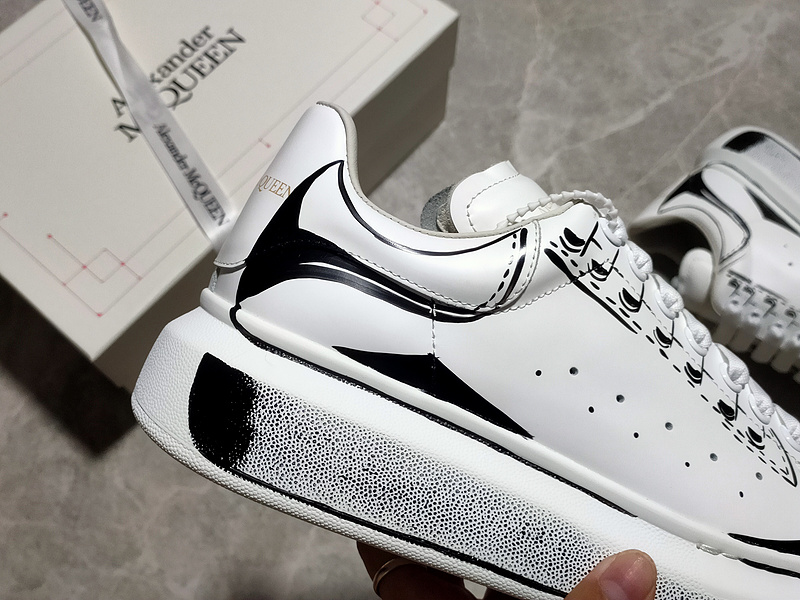 Alexander Mcqueen White/Black/White 15