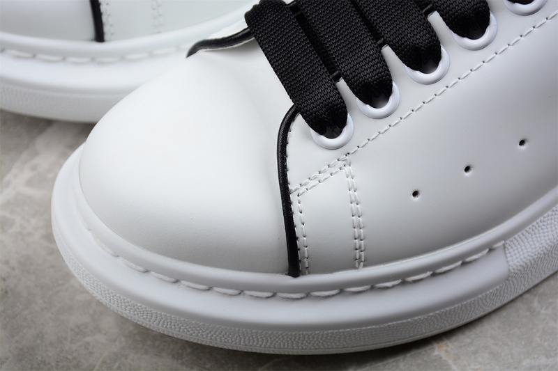 Alexander Mcqueen Shoes White/White/Black 19