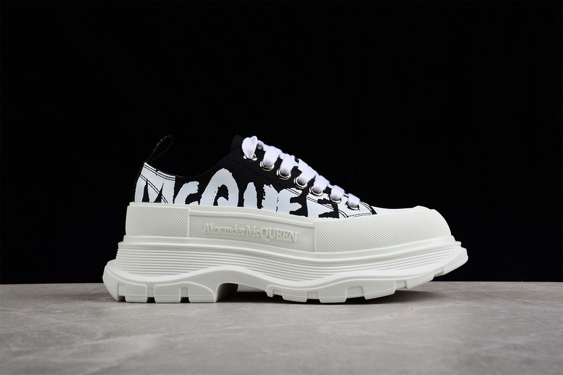 Alexander Mcqueen Sneakers White/White/Black 19