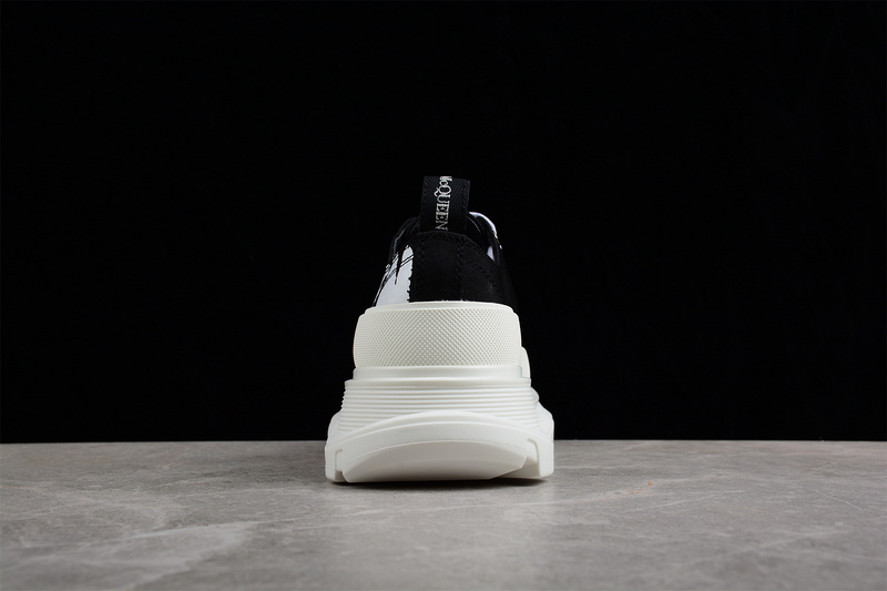 Alexander Mcqueen Sneakers White/White/Black 25