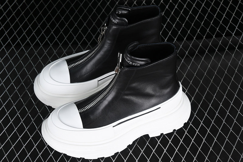 Alexander Mcqueen Tread Slick Black/White 35