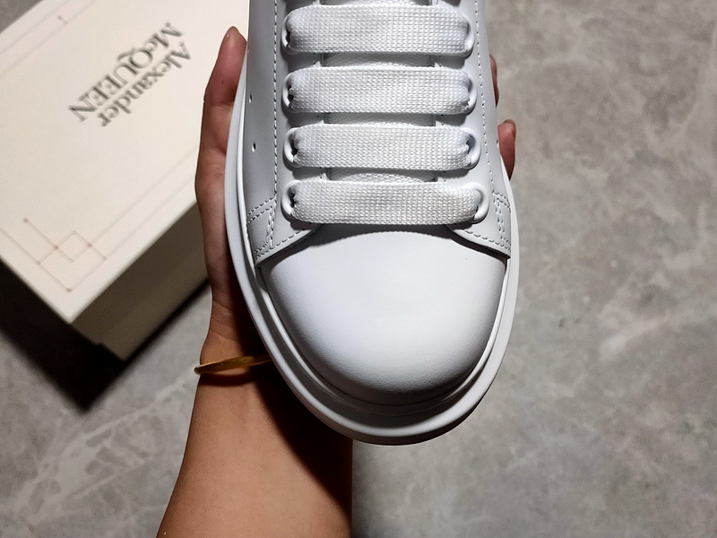 Alexander Mcqueen Sneakers White/White/Navy Blue 11