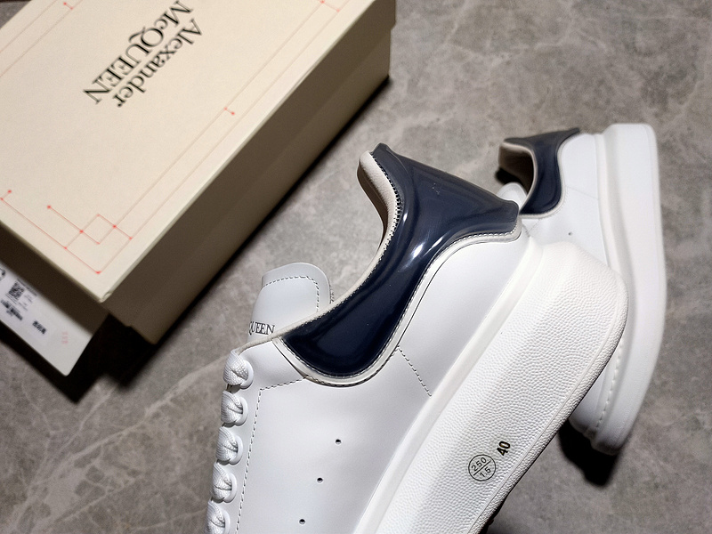 Alexander Mcqueen Sneakers White/White/Navy Blue 7