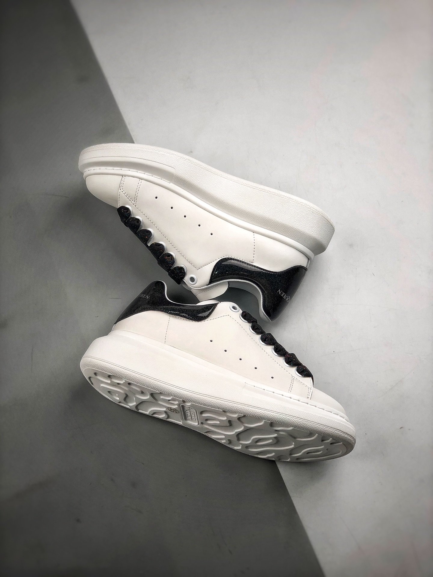 Alexander Mcqueen White/White/Black 5