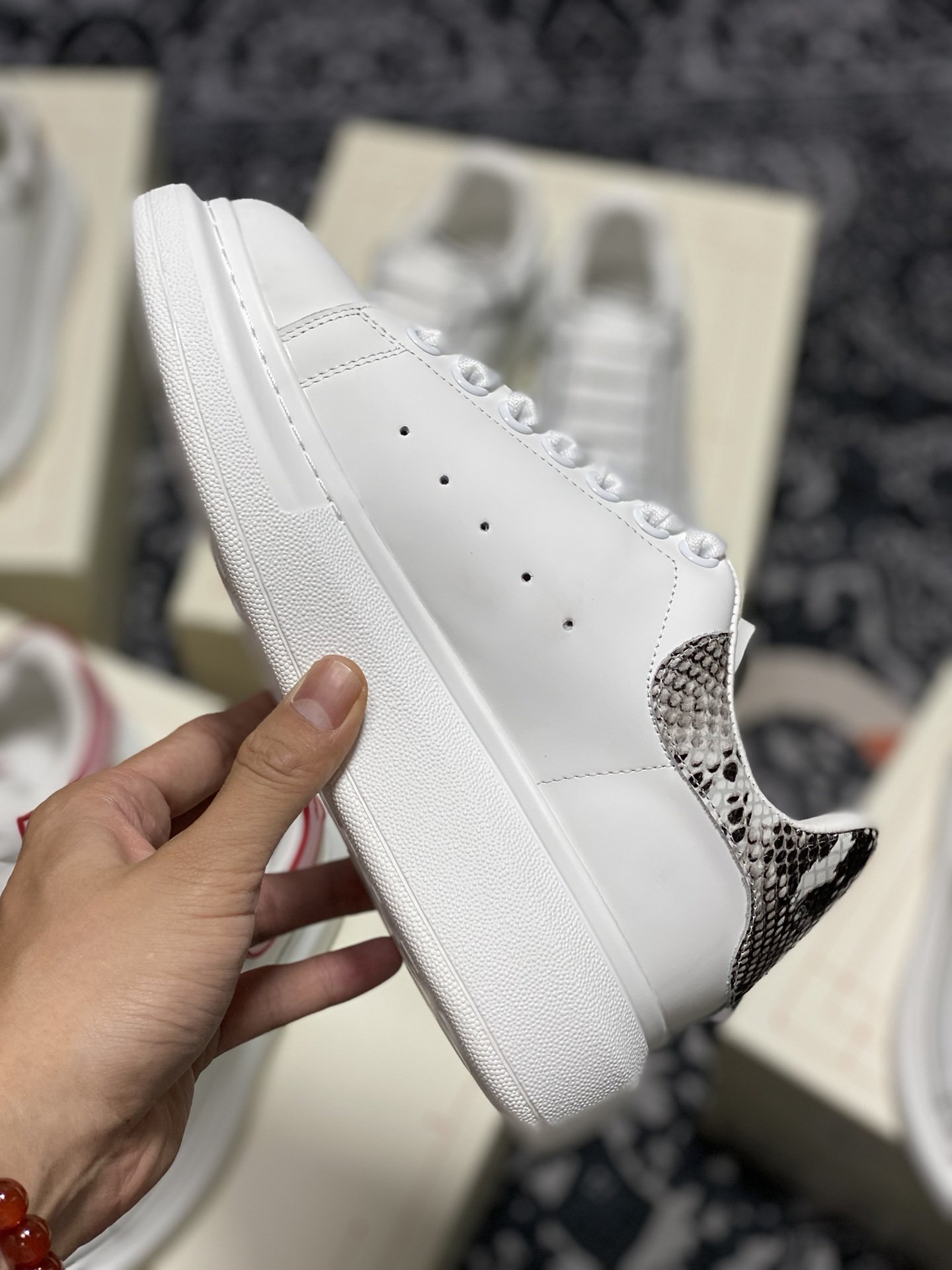 Alexander Mcqueen White/White/Snake Pattern 17