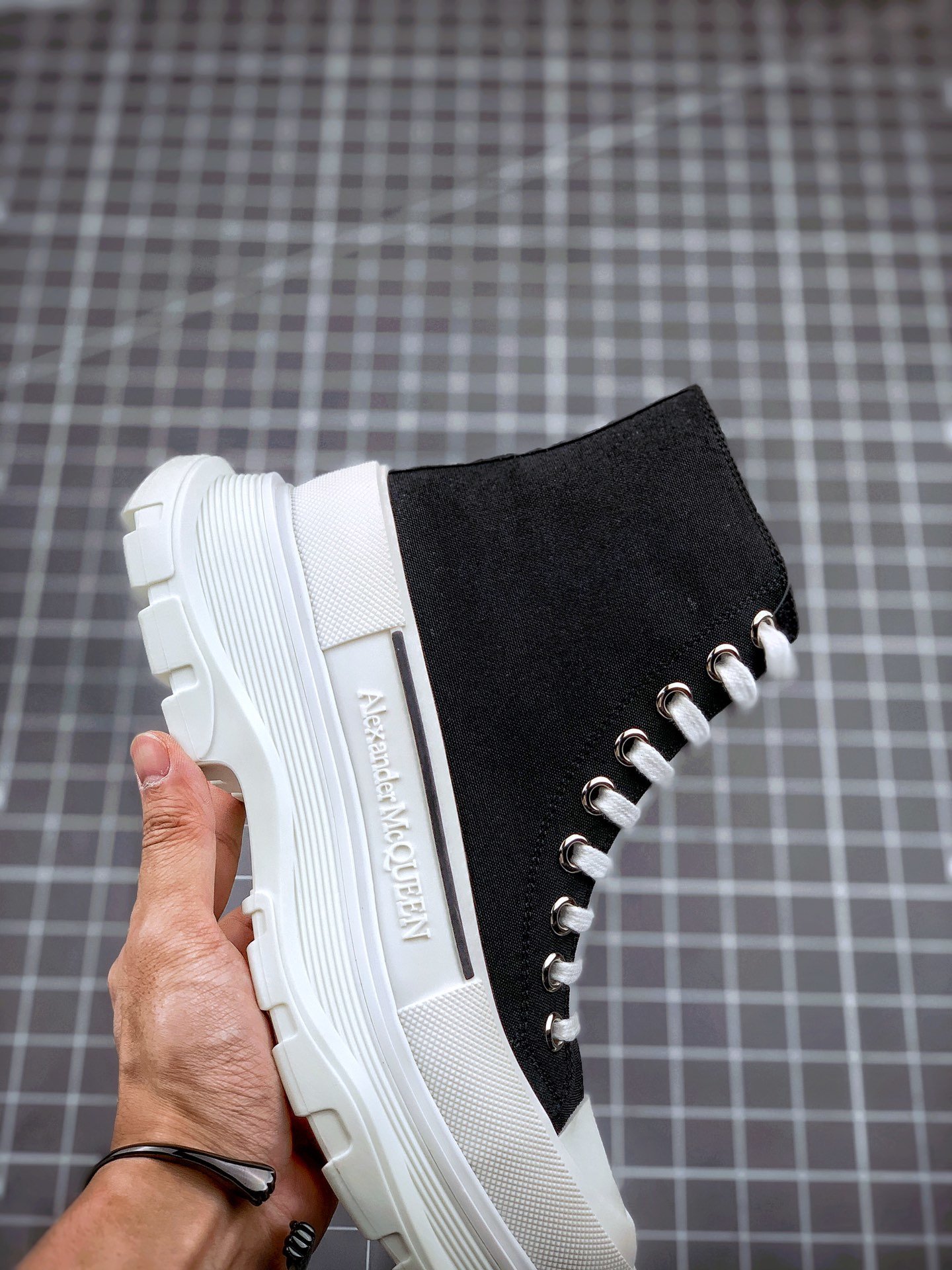 Alexander Mcqueen High Black/Black/White 7