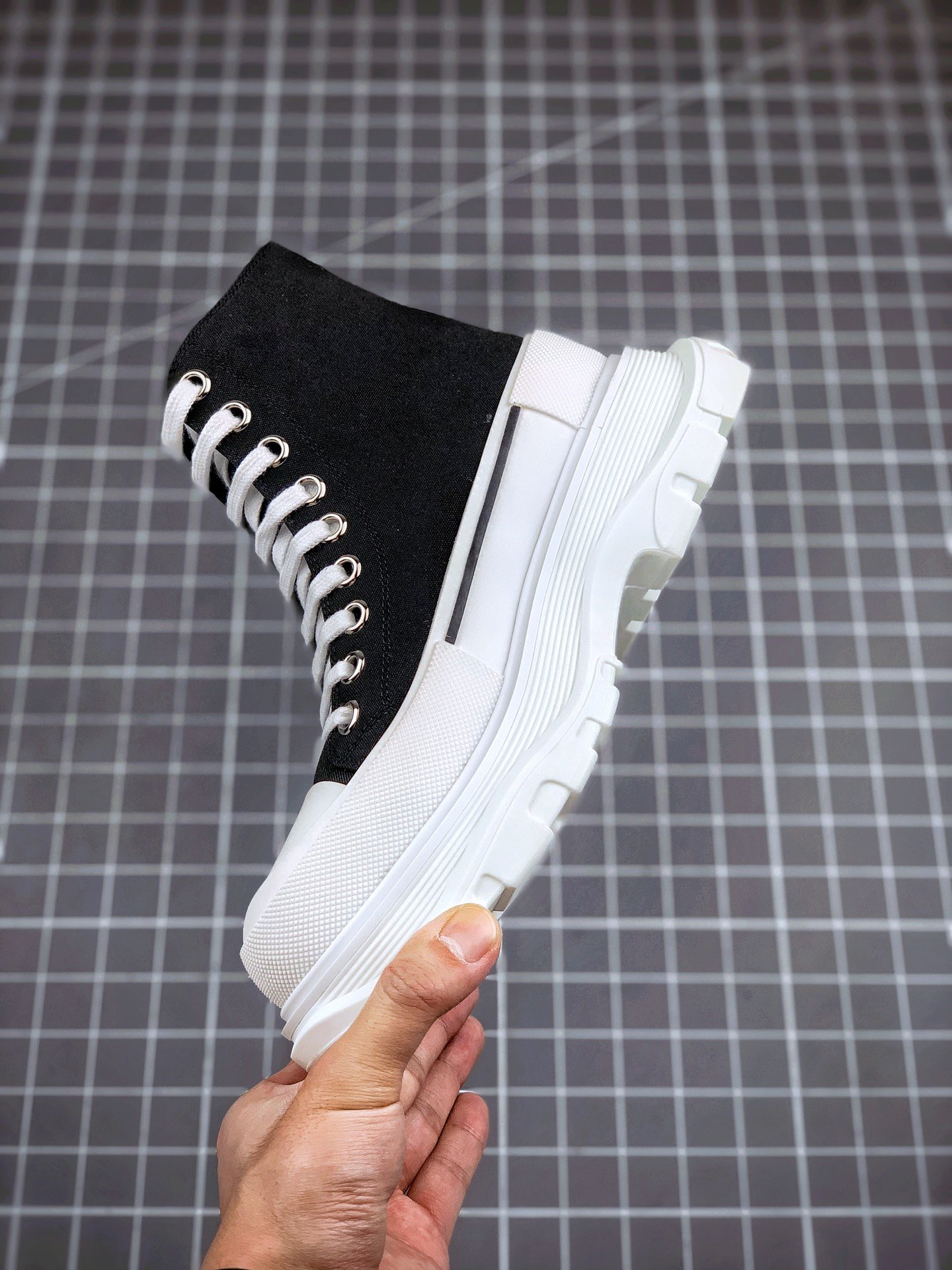 Alexander Mcqueen High Black/Black/White 15