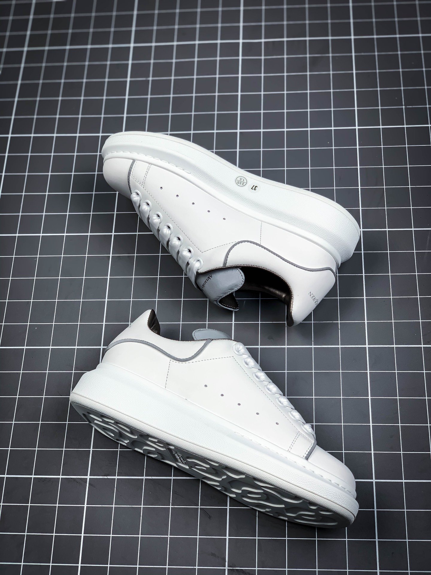 Alexander Mcqueen Shoes White/Grey 17