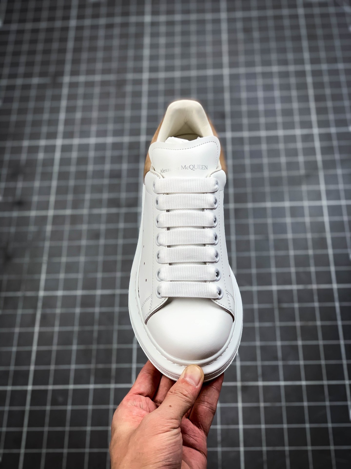 Alexander Mcqueen White/White/Khaki 15