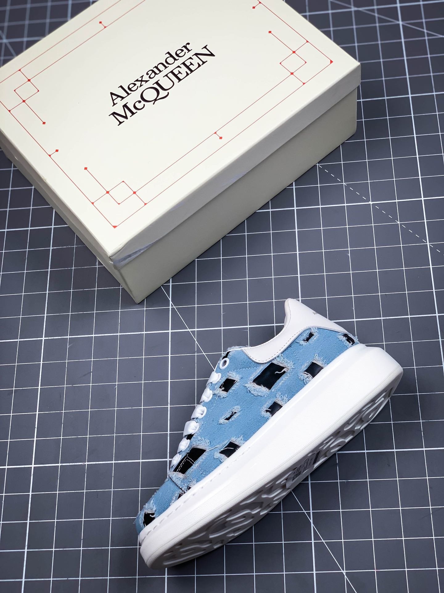 Alexander Mcqueen Sole Sneakers Blue/Black/White 11