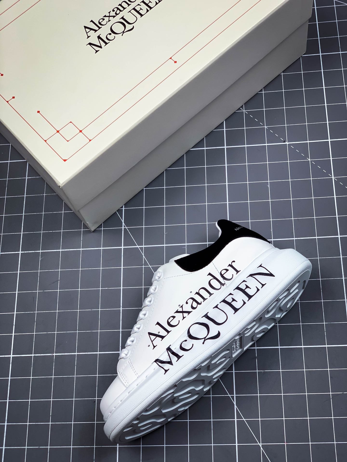 Alexander Mcqueen Sole Sneakers White/Black 17