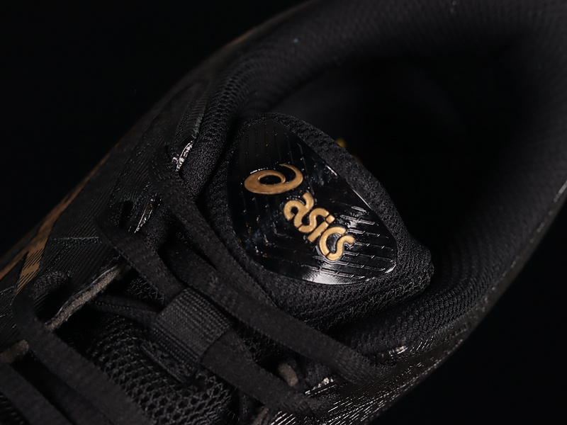 Gel Quantum 360 7 Black/Pure Gold 29