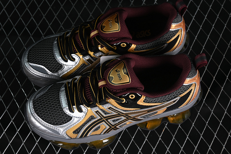 Asics Gel-Quantum Kinetic Carbon/Pure Gold 5