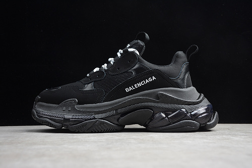 Triple S Sneaker Dadshoe Black/Black/White 15