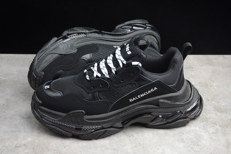 Triple S Sneaker Dadshoe Black/Black/White 25