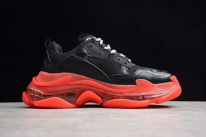 Triple S Sneaker Dadshoe Black/White/Red 7