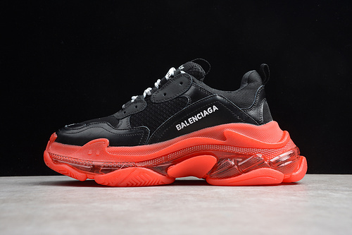 Triple S Sneaker Dadshoe Black/White/Red 17