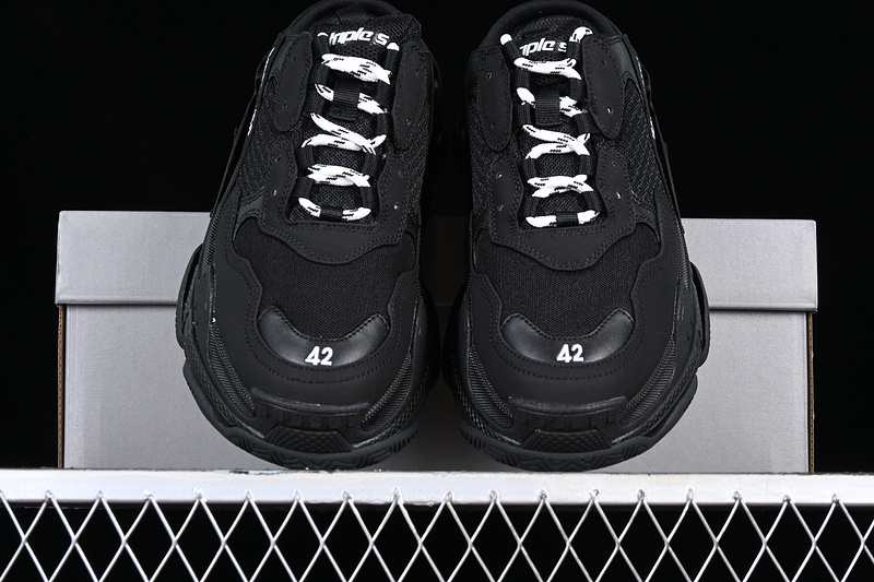 Balenciaga Triple S Black/White 3