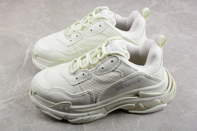 Balenciaga Triple S1.0 Dadshoes White/White 3