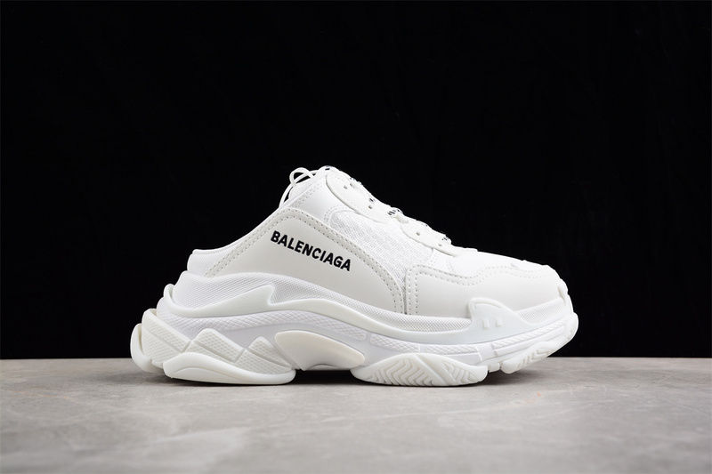 Balenciaga Triple S Sneaker White/Black 7