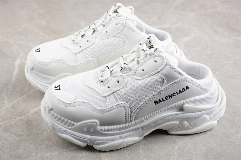 Balenciaga Triple S Sneaker White/Black 17