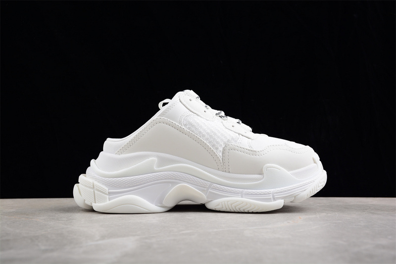 Balenciaga Triple S Sneaker White/Black 21