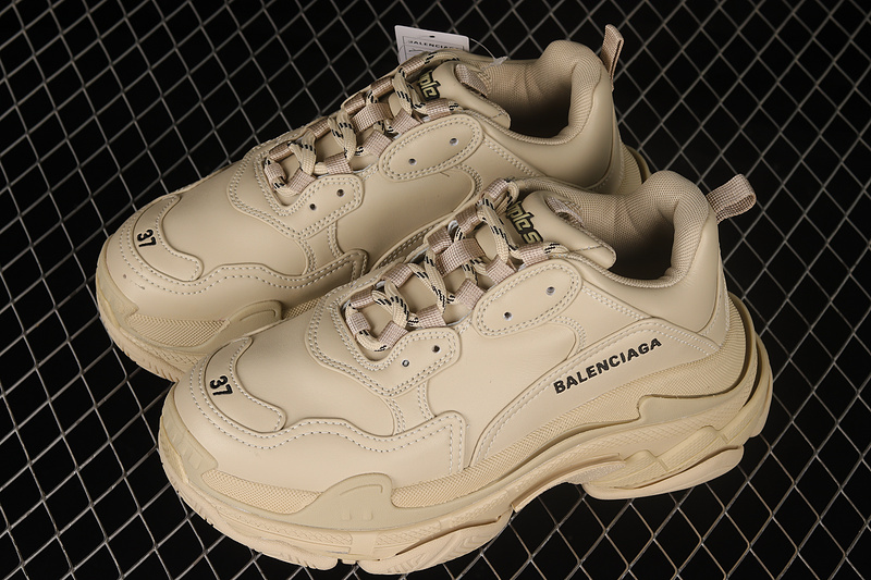 Triple S Sneaker Khaki/Khaki/Khaki 15